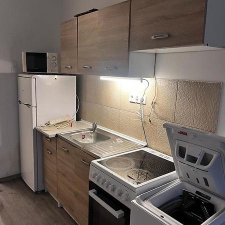 Downtown Fine-Tuned 2 Bedroom + Livingroom Apartment Th.32.1.3 Szombathely Exteriör bild