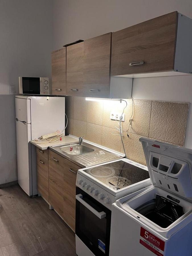 Downtown Fine-Tuned 2 Bedroom + Livingroom Apartment Th.32.1.3 Szombathely Exteriör bild